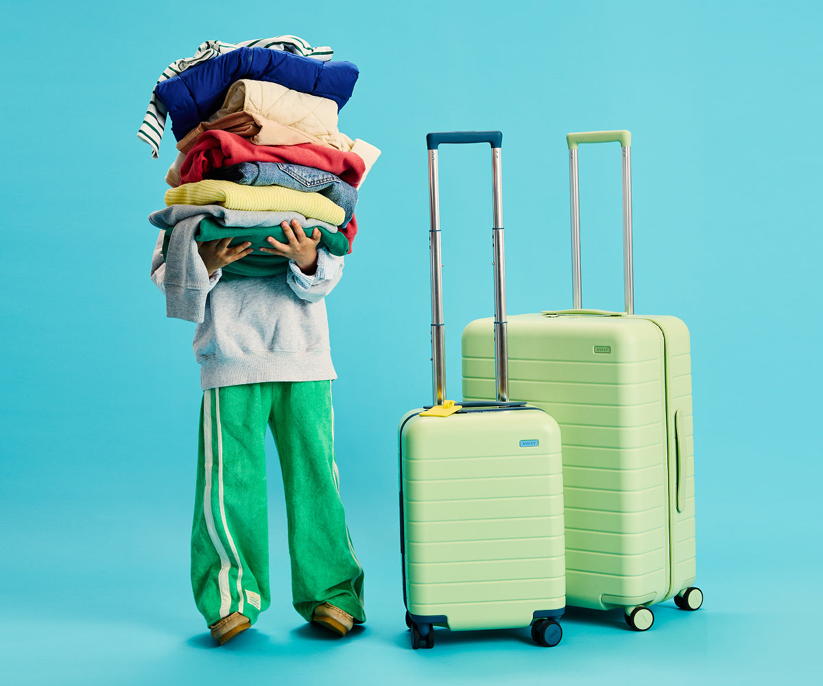 03KIDS26-10-EXTENDED_Ecomm-PLP_Gallery-Carry-On.jpg