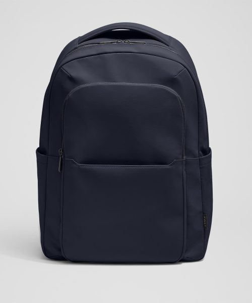 The Commuter Backpack in Navy Blue
