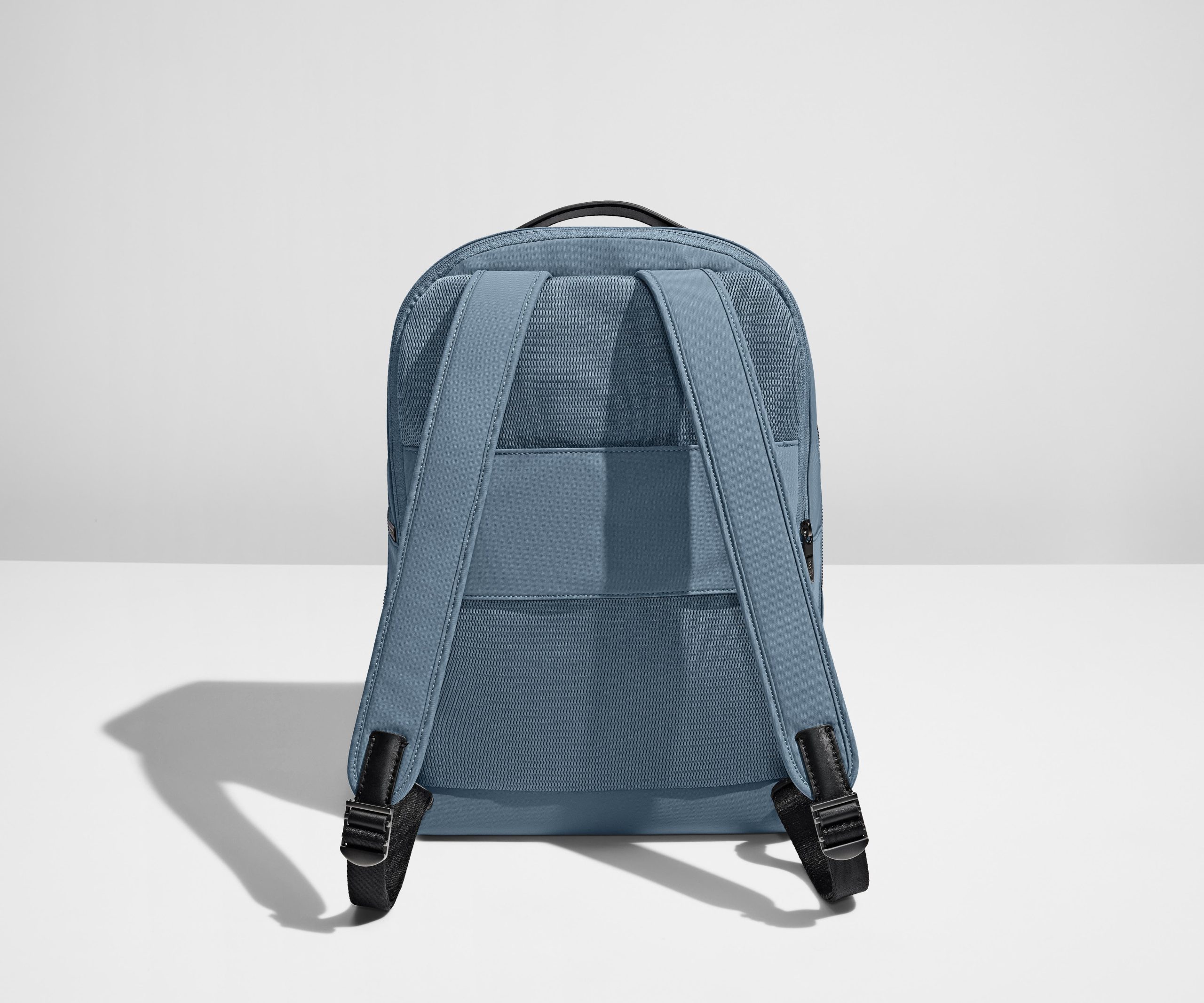 PDP_Backpack_Zip_Coast_02_281_29.jpg