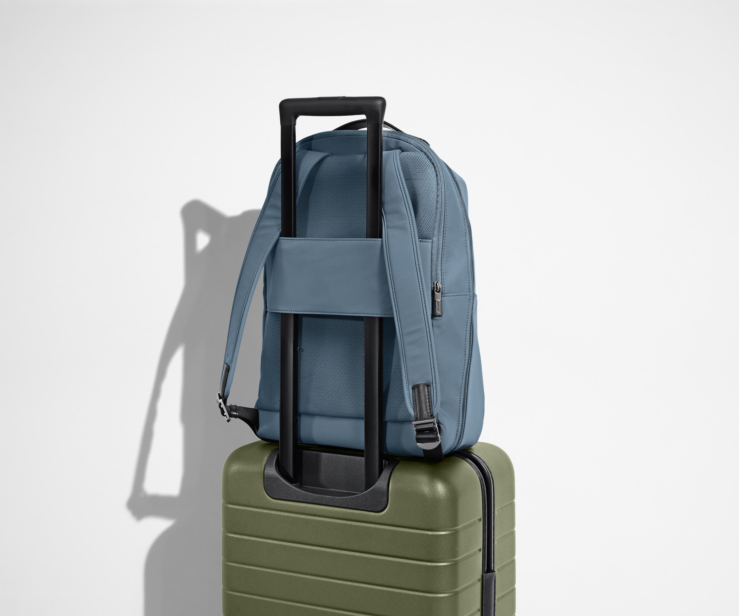 PDP_Backpack_Zip_Coast_04.jpg