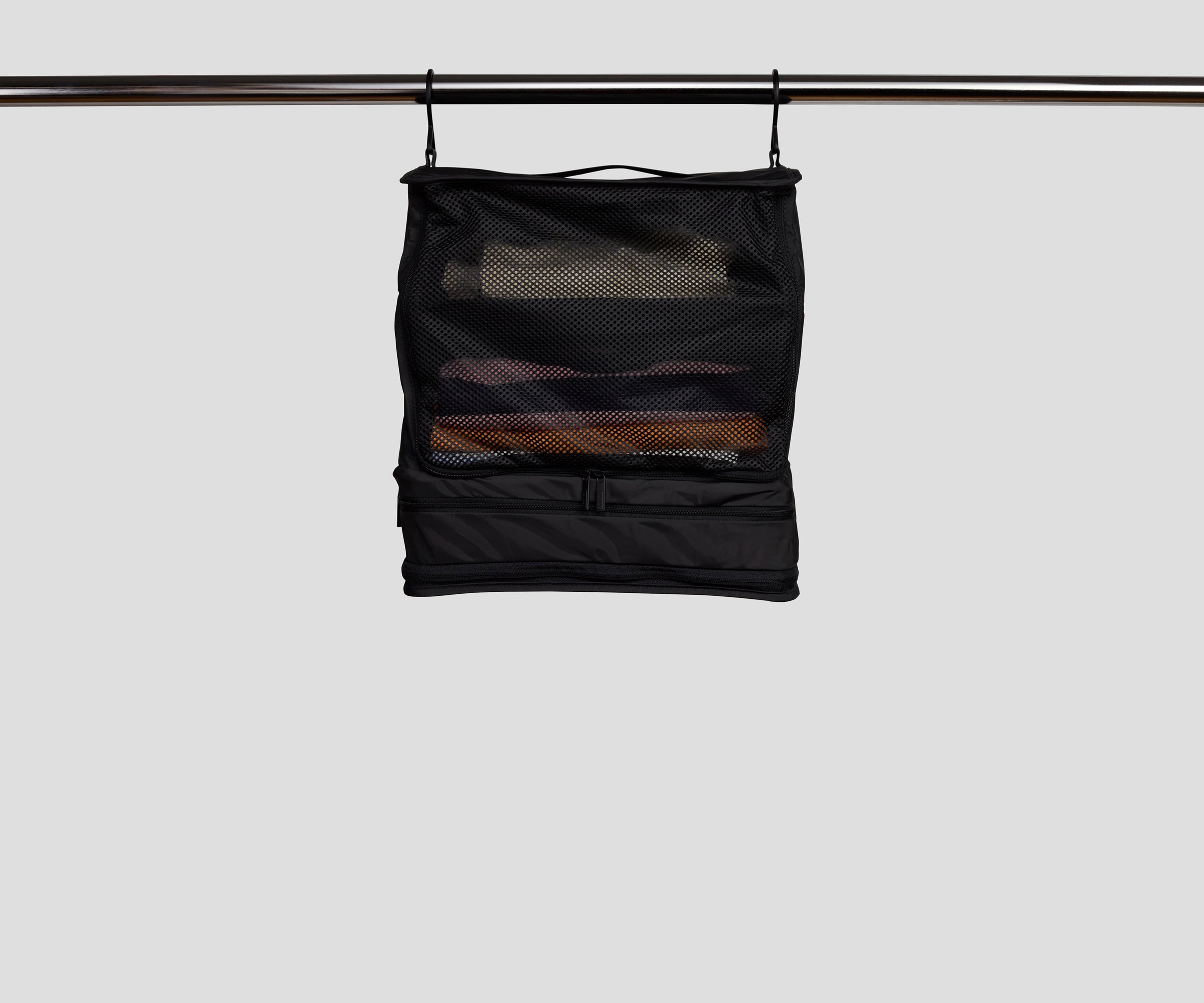 PDP_Closet_Carry-On_04.jpg