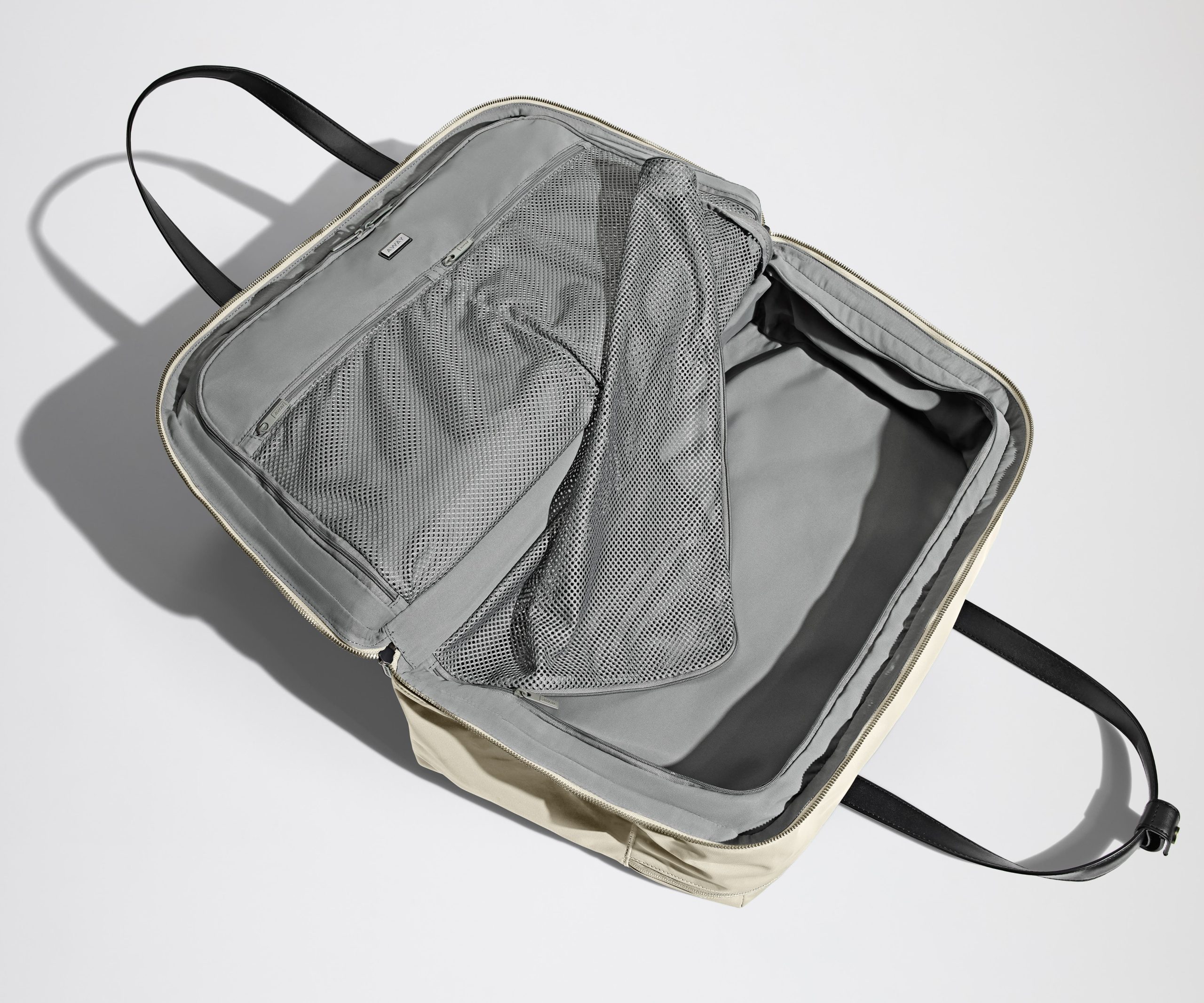 PDP_EverywhereBag_Large_Salt_03_2ea8d9ee-2166-40dc-9a73-f420a3a9ee65.jpg