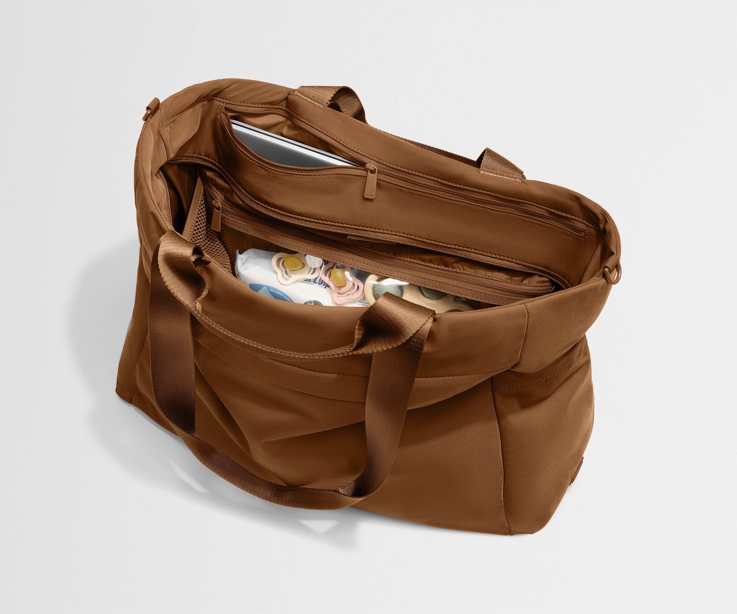 PDP_Featherlight_Diaper_Tote_Amaro_06-1.jpg