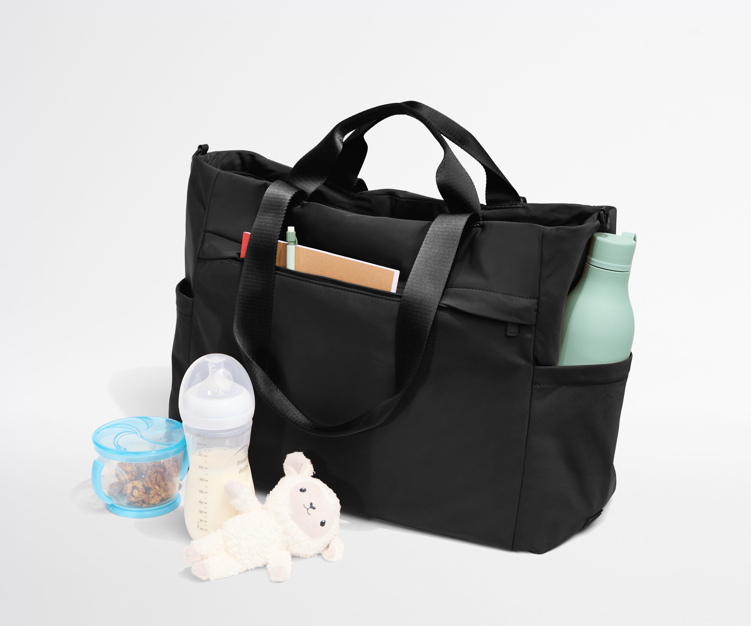 PDP_Featherlight_Diaper_Tote_Black_05.jpg