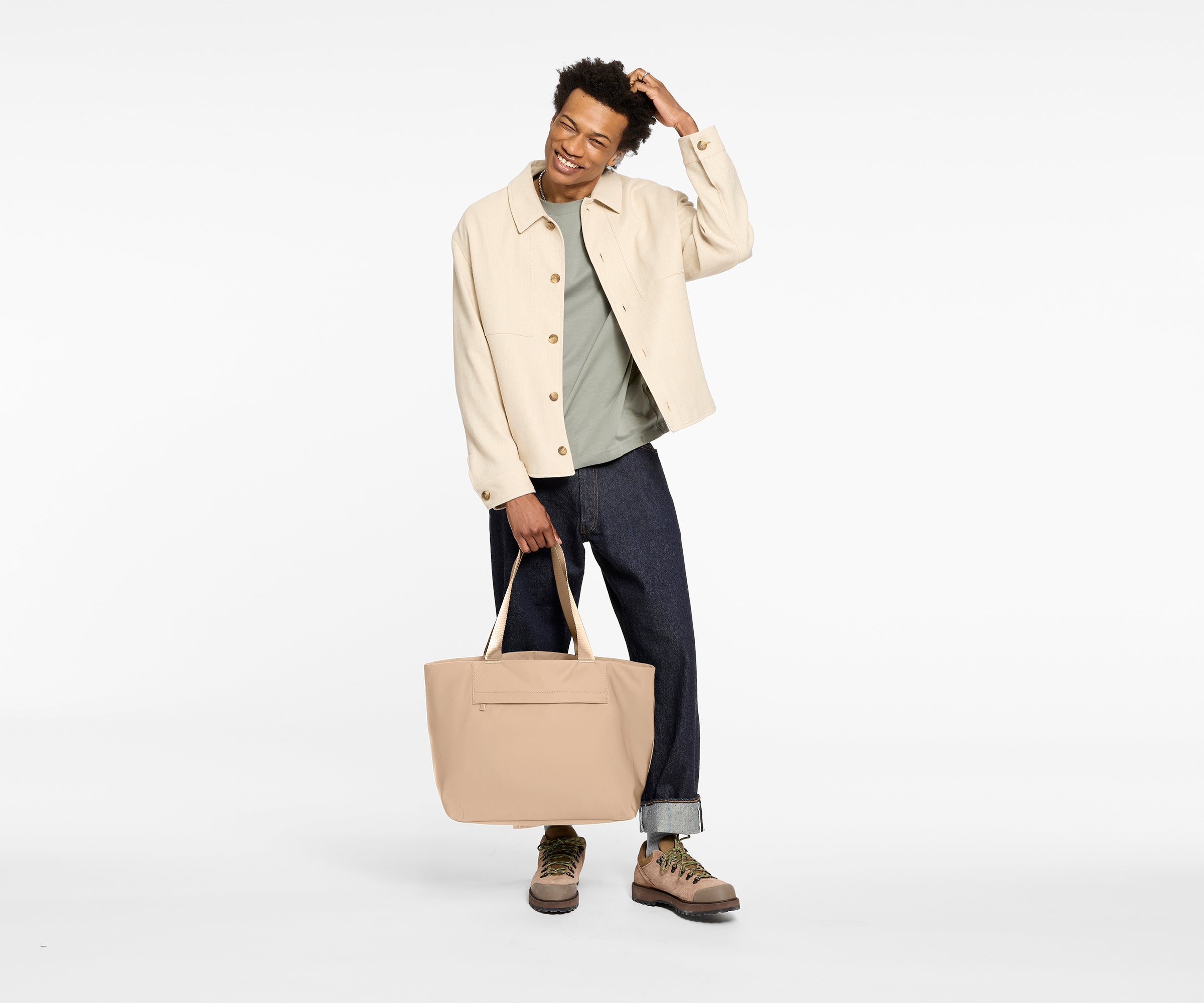 PDP_Featherlight_Tote_Talent_Camel_05.jpg