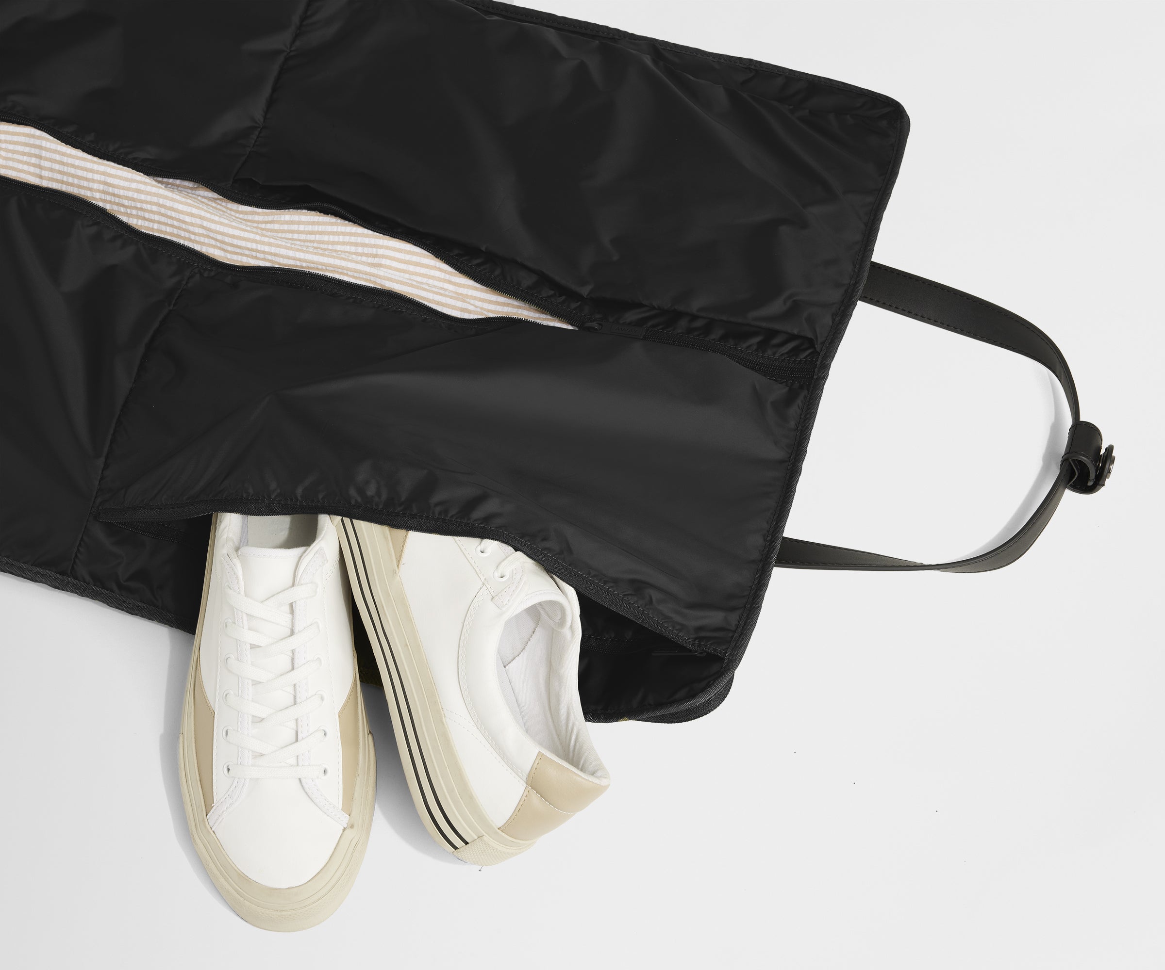PDP_Garment_Duffle_Black_08.jpg
