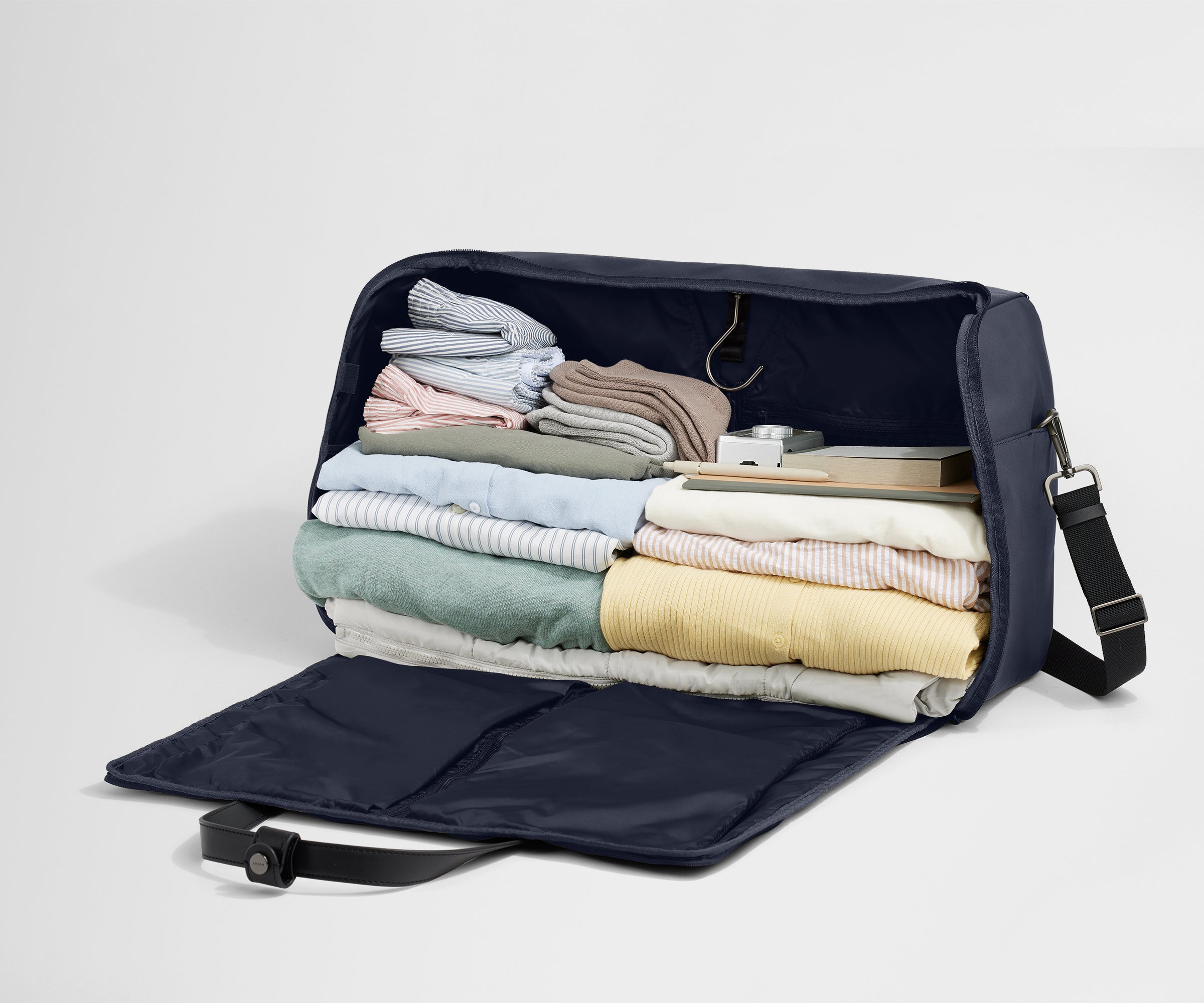 PDP_Garment_Duffle_Navy_04.jpg