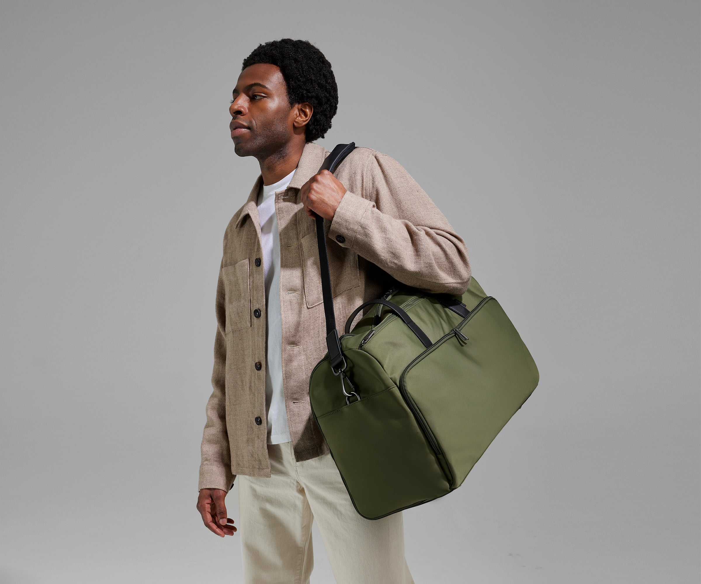 PDP_Garment_Duffle_Olive_Talent_03.jpg