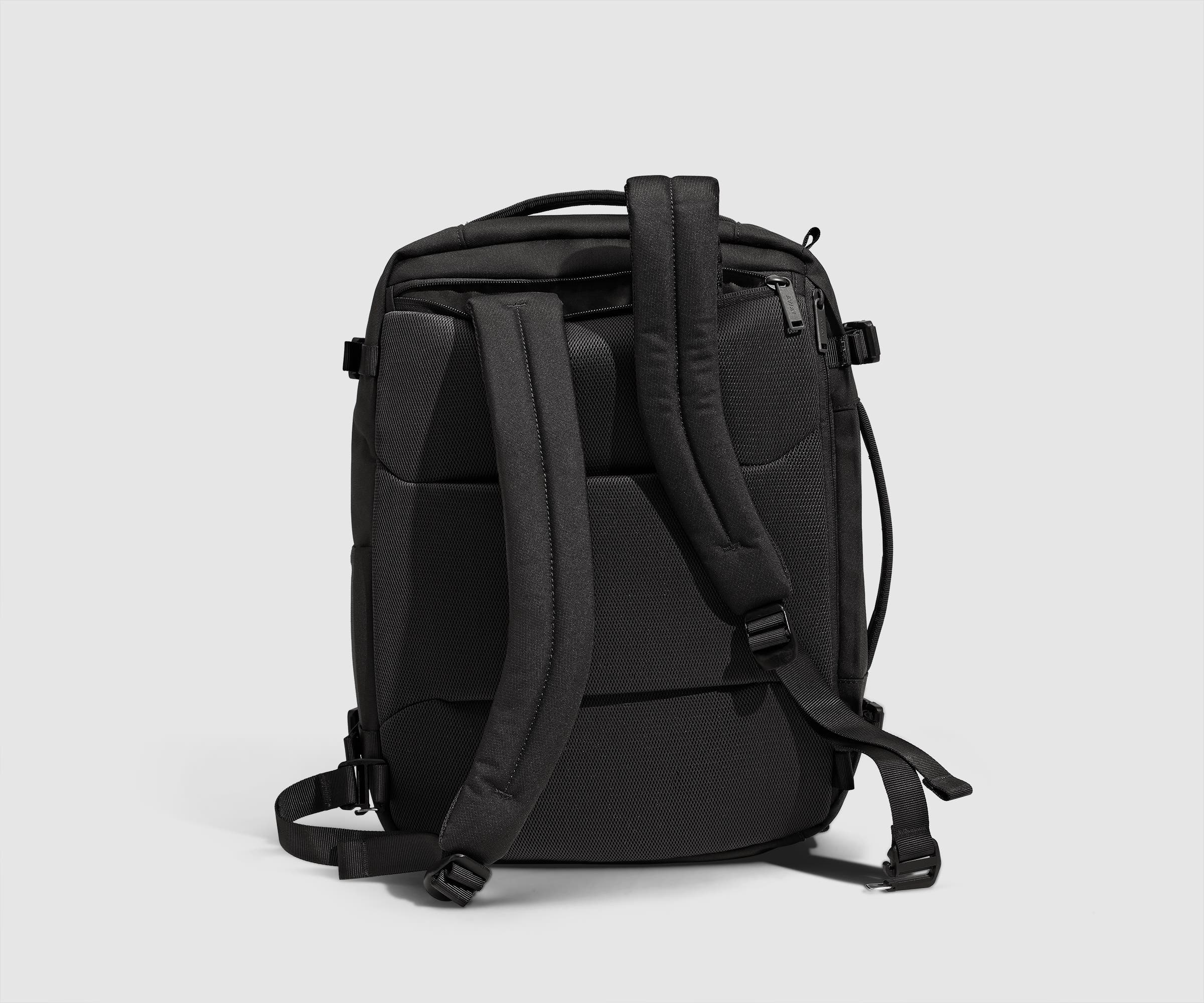 PDP_OutdoorBackpack25L_Black_Back_824deaad-7628-4413-8723-82dc9b9fa14e.jpg