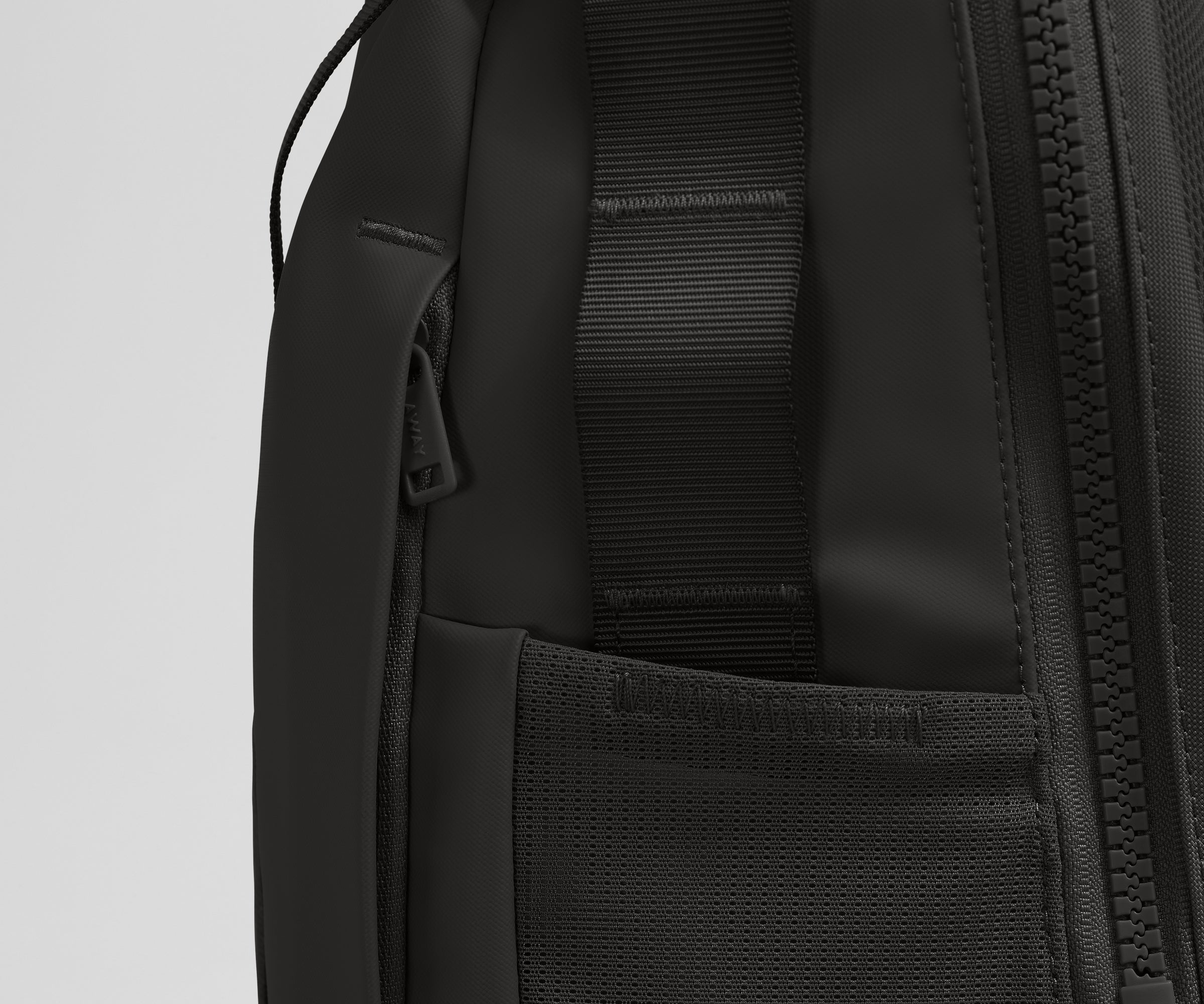 PDP_Outdoor_Daypack_20L_Black_03_75467e3e-830c-4945-8e38-b764a1626396.jpg
