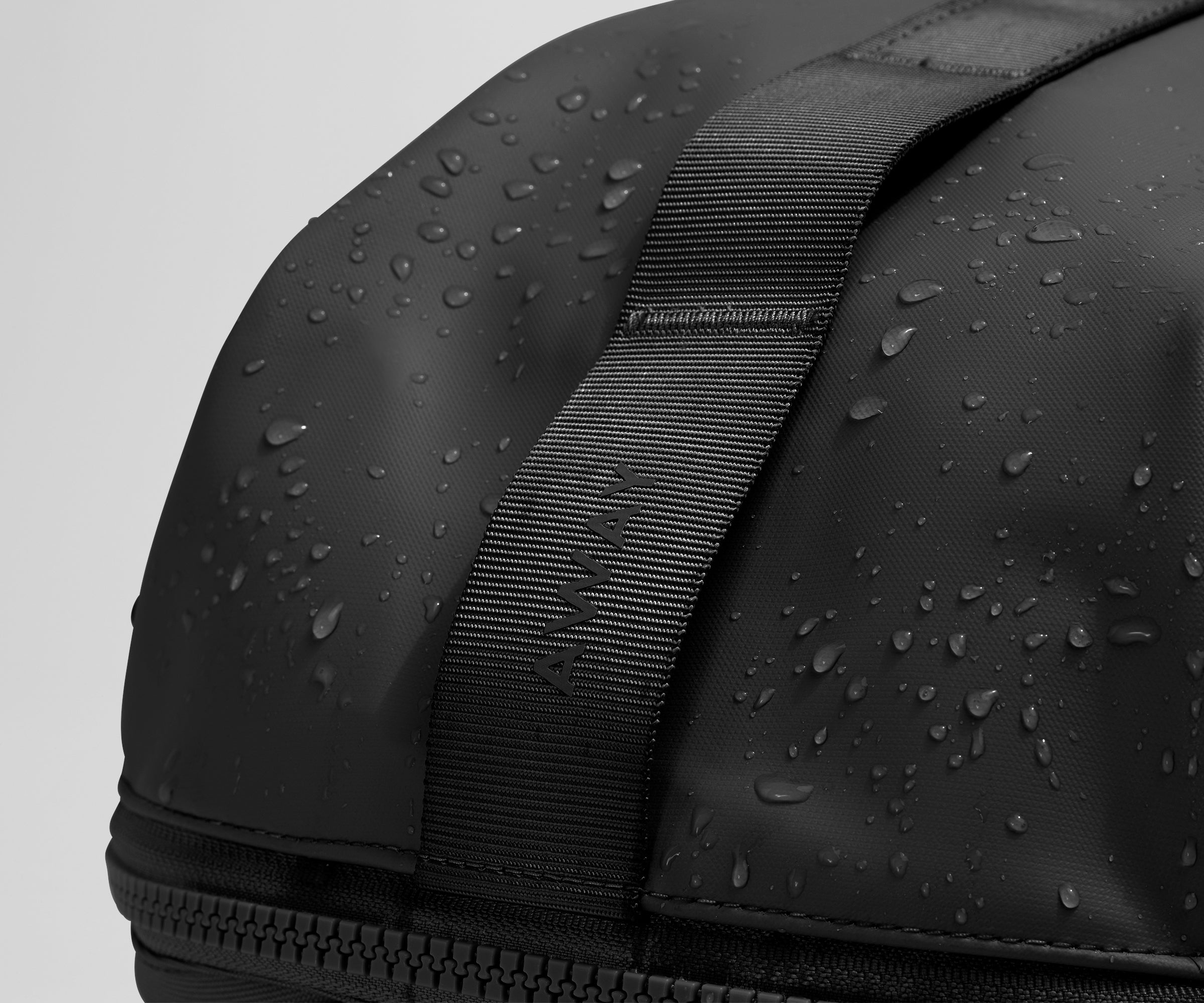 PDP_Outdoor_Daypack_20L_Black_08_a19cce24-4394-4880-9a87-36dcca7f910b.jpg