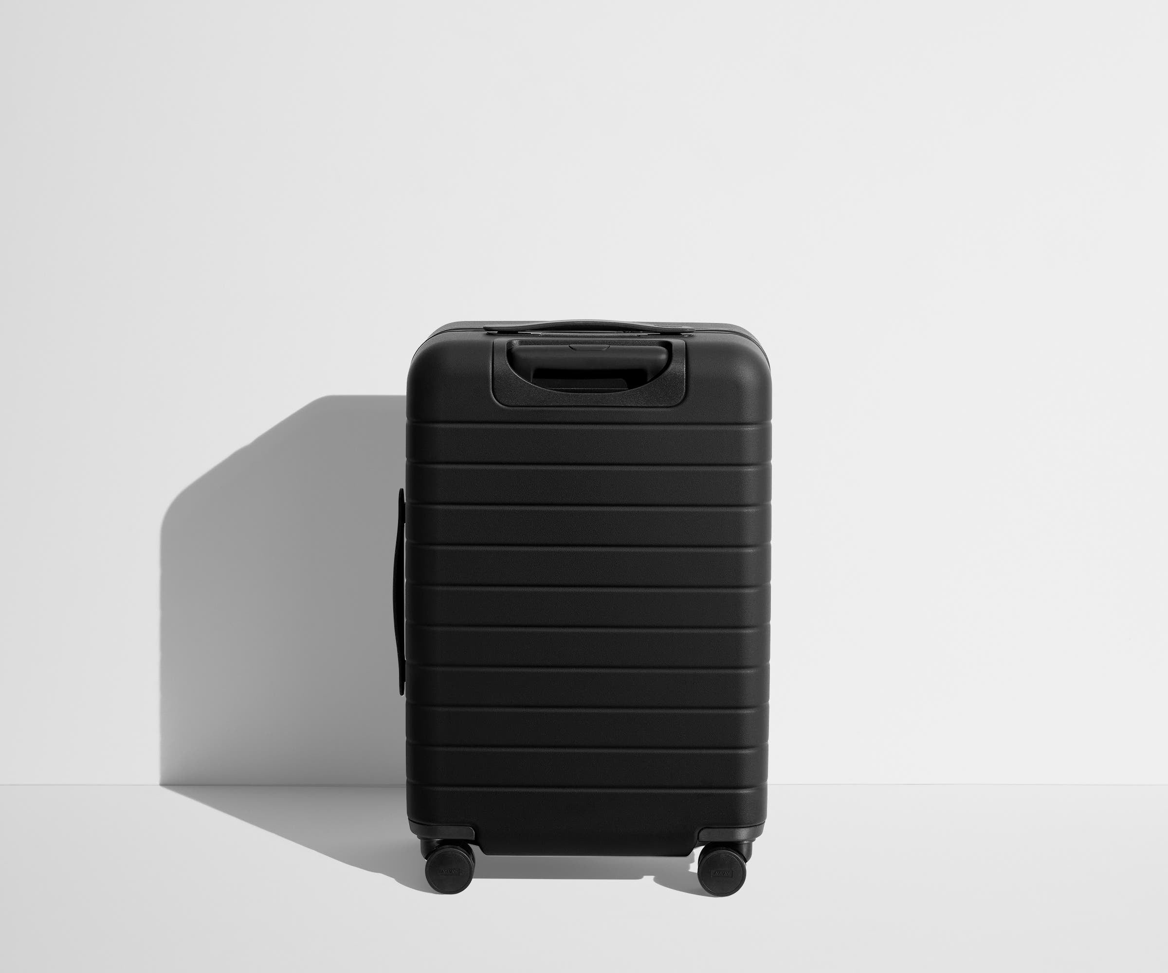 PDP_PC_Matte_Black_BCO_03_699d9d6f-9cf1-4355-9e7d-16416c92c409.jpg