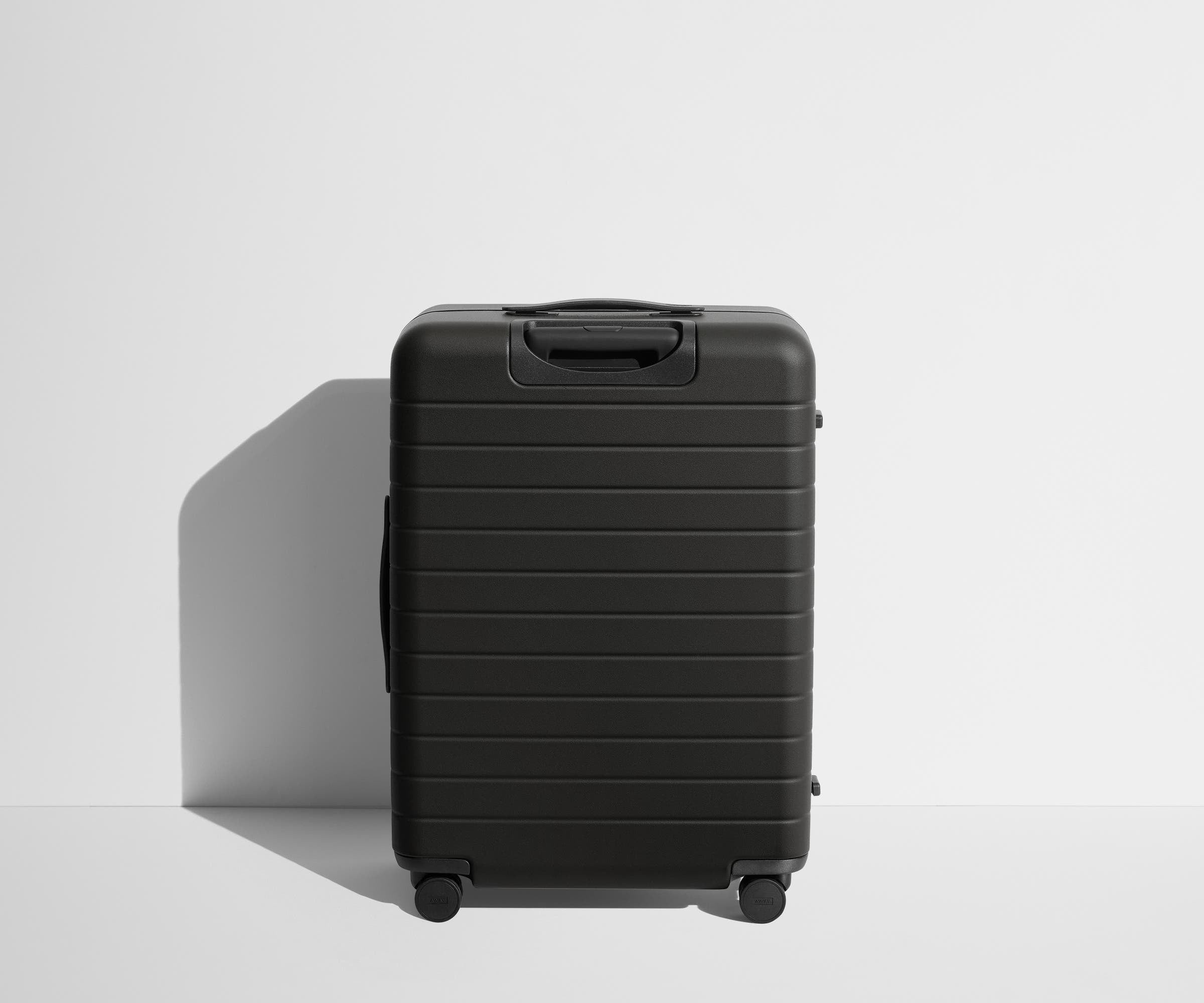 PDP_PC_Matte_Black_Medium_03_9f7dc73a-666c-49a2-b6e5-f38634496864.jpg