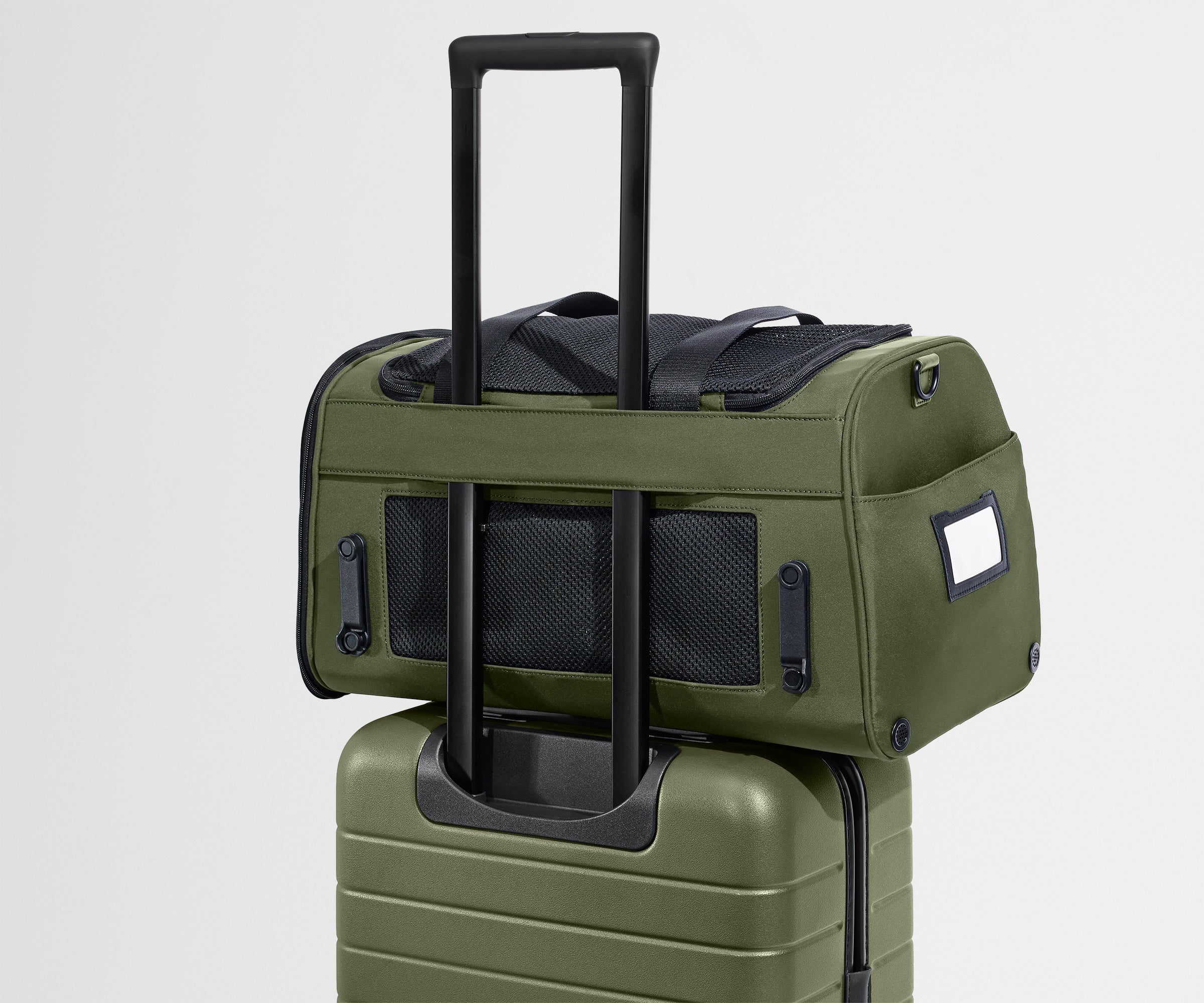PDP_PetCarrier_Olive_10.jpg