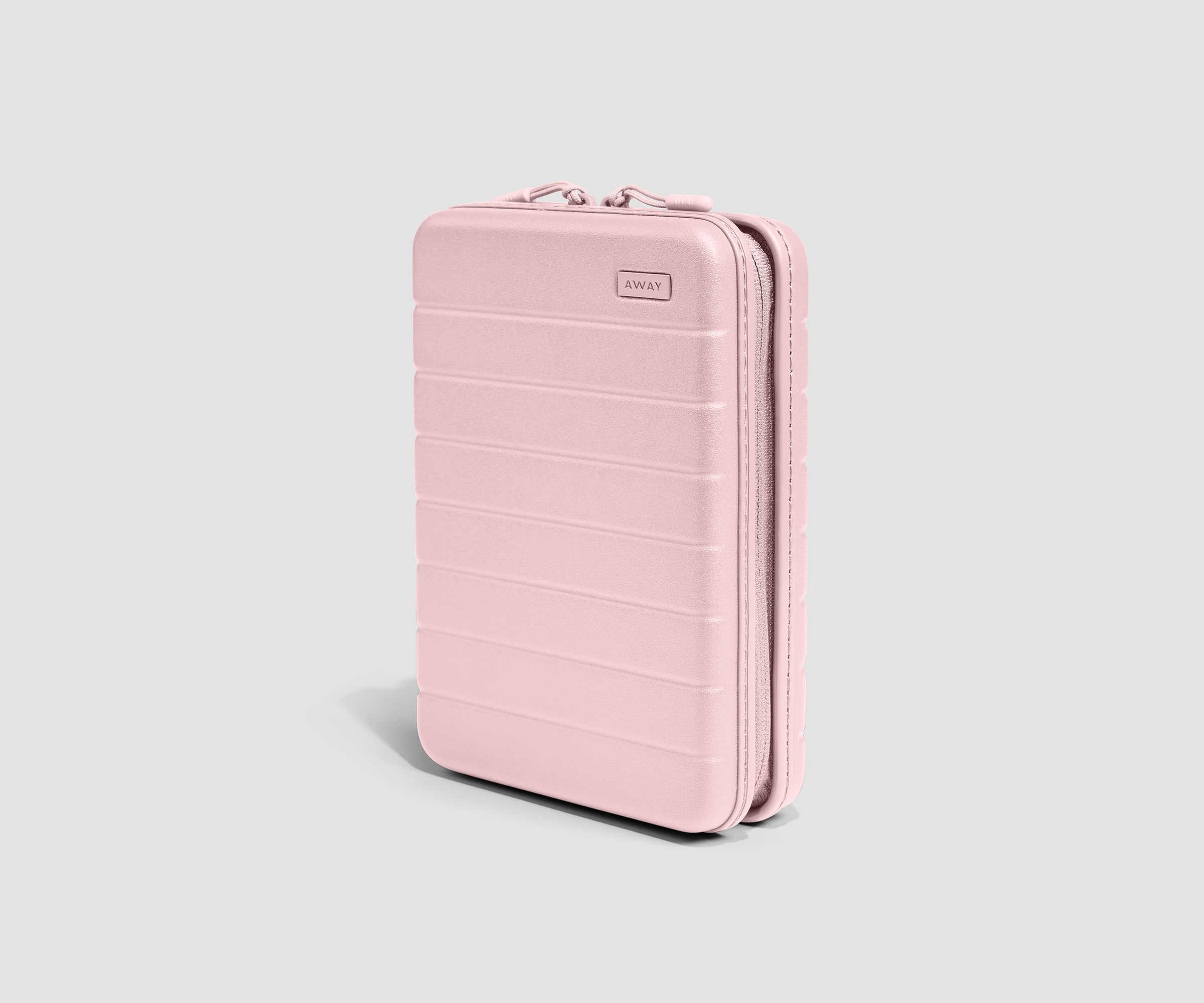 PDP_TechCase_Medium_Blush_02.jpg