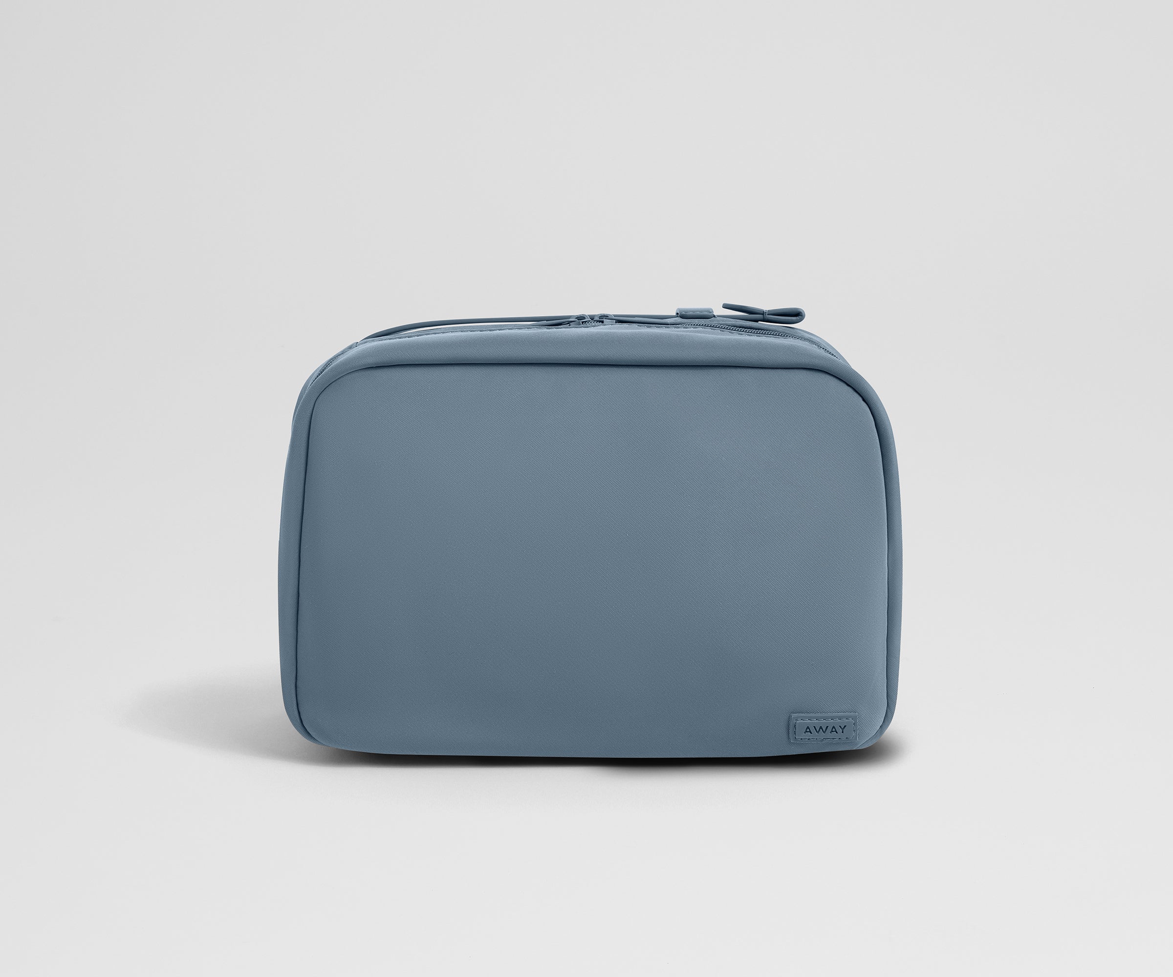 PDP_ToiletryBag_Hanging_Coast_01.jpg