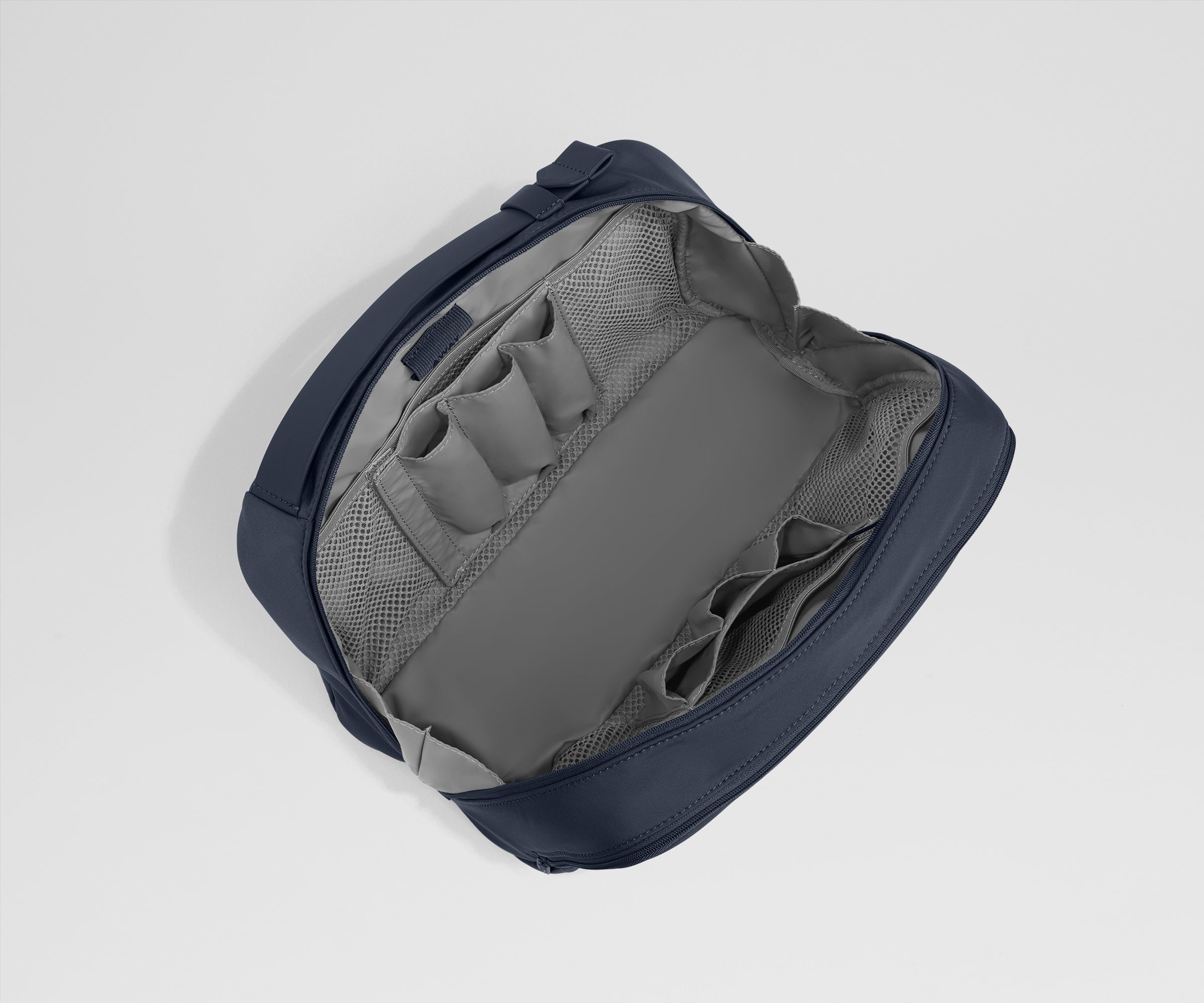 PDP_ToiletryBag_XL_Navy_02.jpg
